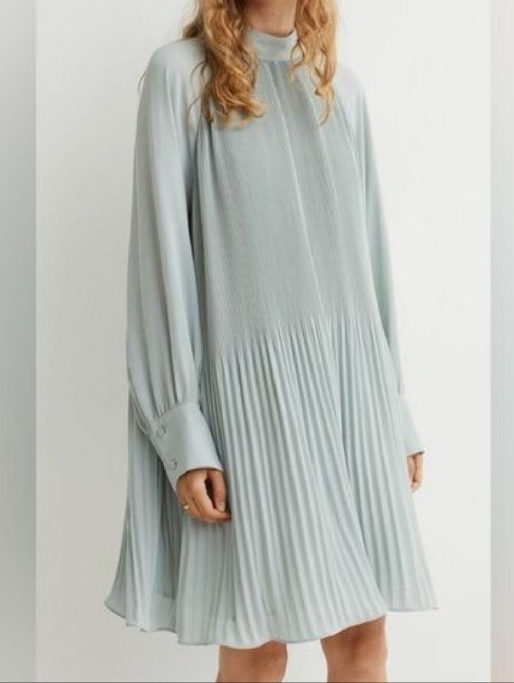H&M Women's Accordion Pleated High-Neck Long-Sleeve Dress Sage Romantic Flowy
